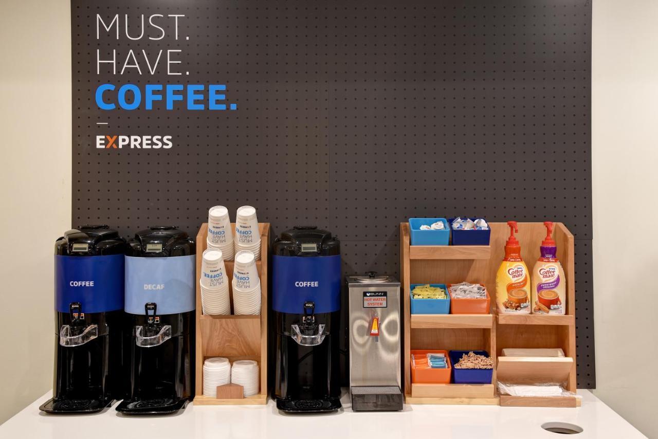 Holiday Inn Express & Suites - Ottawa By Ihg エクステリア 写真